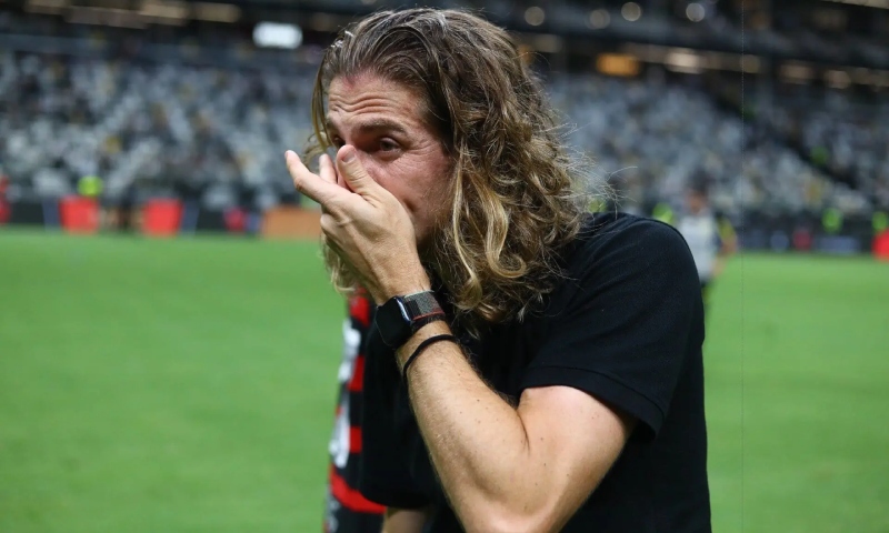 Com conquista da Copa do Brasil, Filipe Luís alcança feito histórico no Flamengo