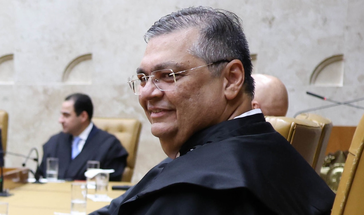 Flávio Dino suspende nomeação de Flávio Costa para o TCE-MA