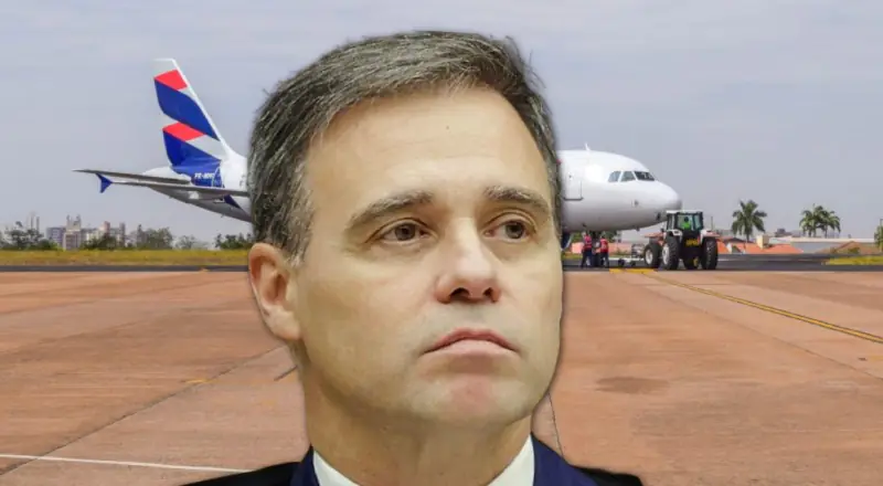 Avião com André Mendonça tem decolagem abortada por falha técnica