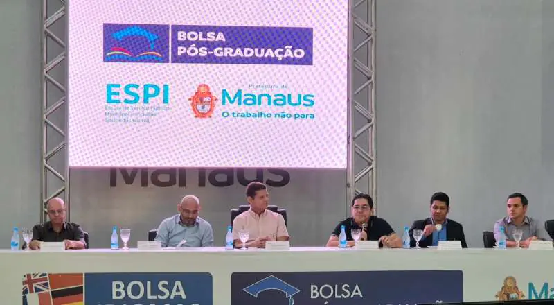 Prefeitura de Manaus lança editais para Bolsa Idiomas 2026