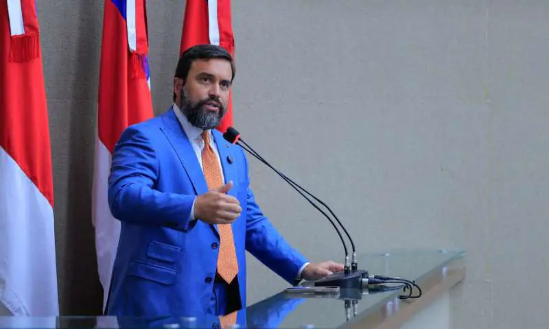 Dr. George Lins destaca lei de apoio psicológico a familiares