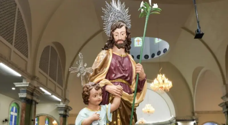 Trânsito na Praça 14 terá esquema especial para a procissão segura