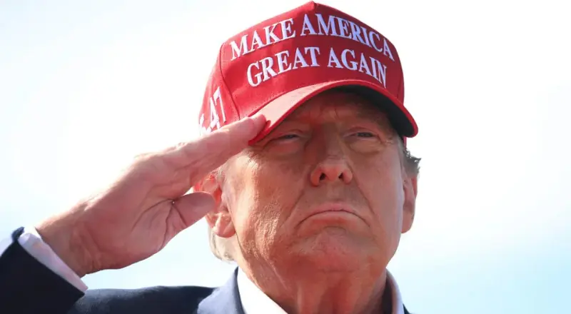 Trump confirma que enviará agentes do ICE para garantir segurança