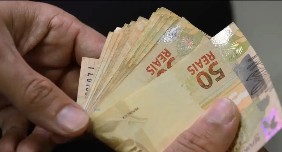 Beneficiários com NIS final 8 recebem Bolsa Família hoje