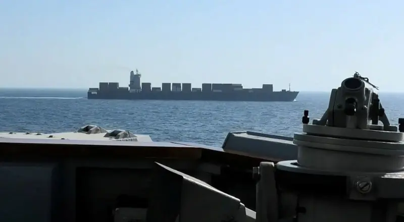 Tensões no Oriente Médio: Navio iraniano apreendido e impacto no cessar-fogo