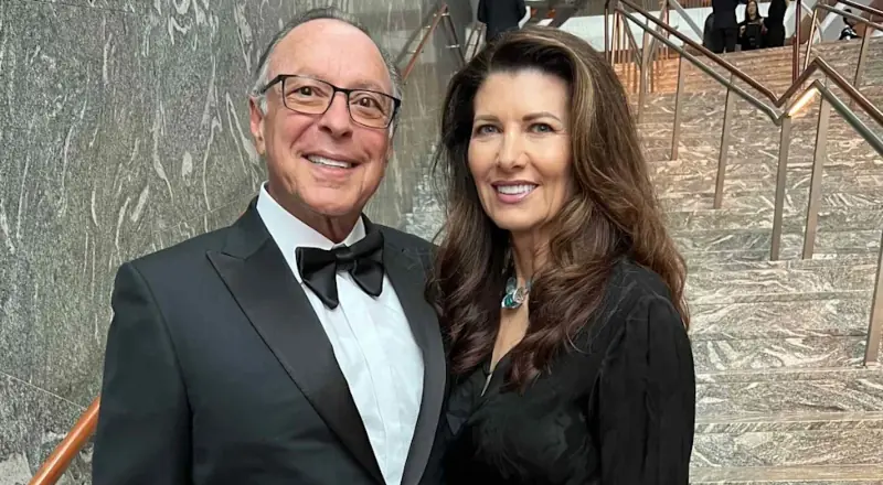 Ex-esposa processa bilionário na Flórida por 1 milhão a menos