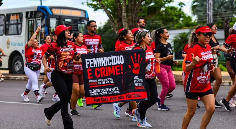 Filha de vítima de feminicídio, Isabelly Aurora inspira mobilização feminina em Manaus