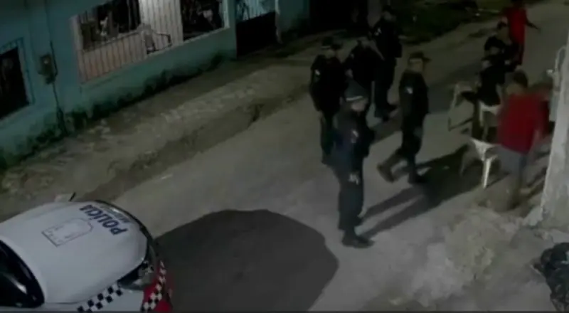 Timing perfeito: viatura da PM aparece em momento inesperado