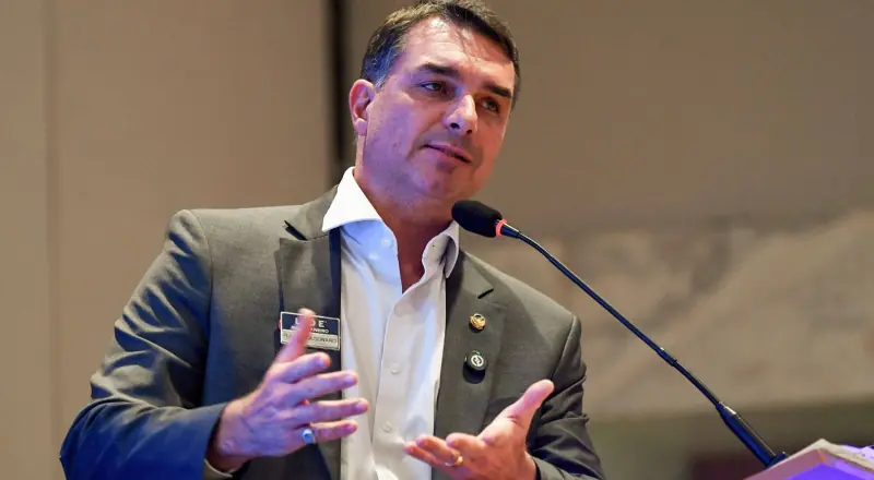 Operação contra produtora de 'Dark Horse' não afeta filme