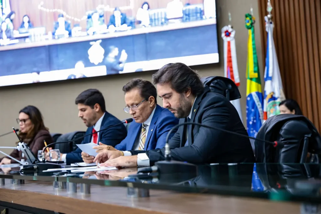Lei de Thiago Abrahim promove ensino de primeiros socorros nas escolas