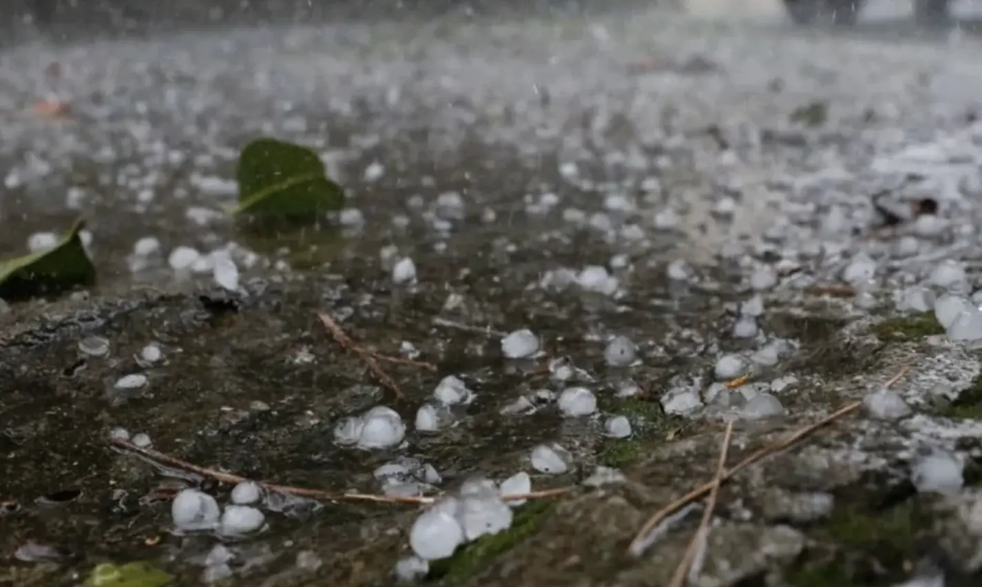 Inmet emite aviso de perigo para tempestades e granizo em regiões específicas