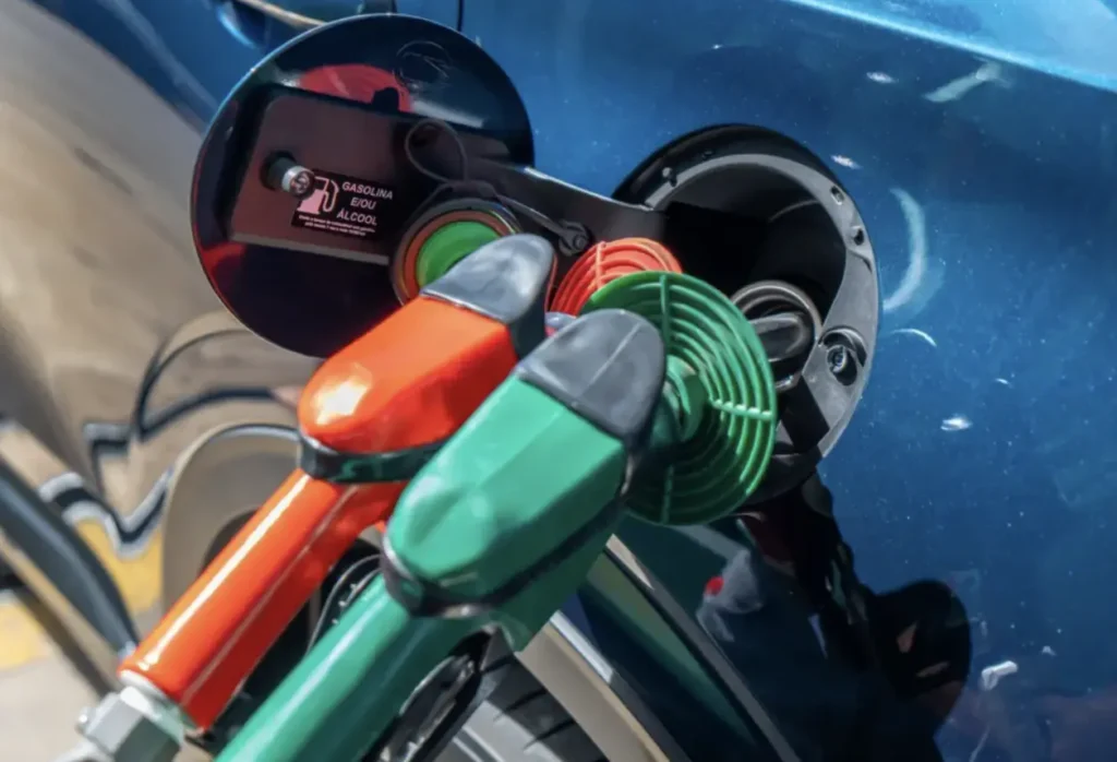 Pode batizar? Entenda a nova autorização de etanol na gasolina.