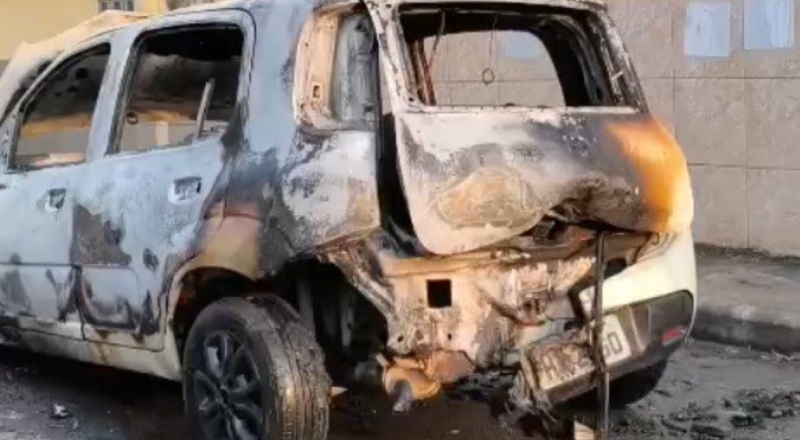 Carro de aplicativo pega fogo durante corrida no Aleixo: entenda o caso