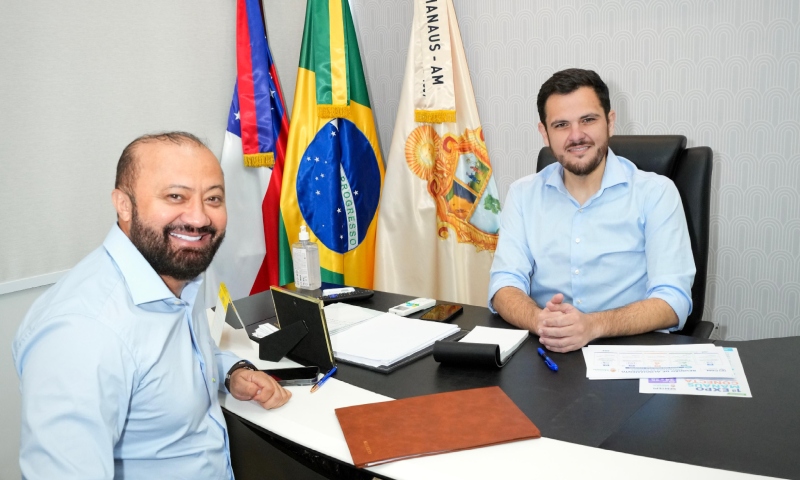 Prefeito Renato Junior celebra: Educação de Manaus avança!