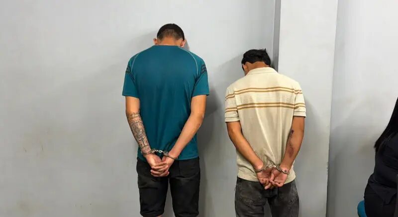 Dupla é presa por roubo de celulares na ZL de Manaus e detida