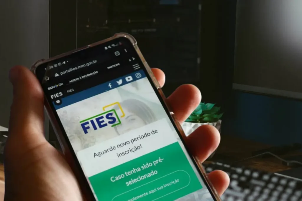 Fies: pré-selecionados devem complementar informações até terça