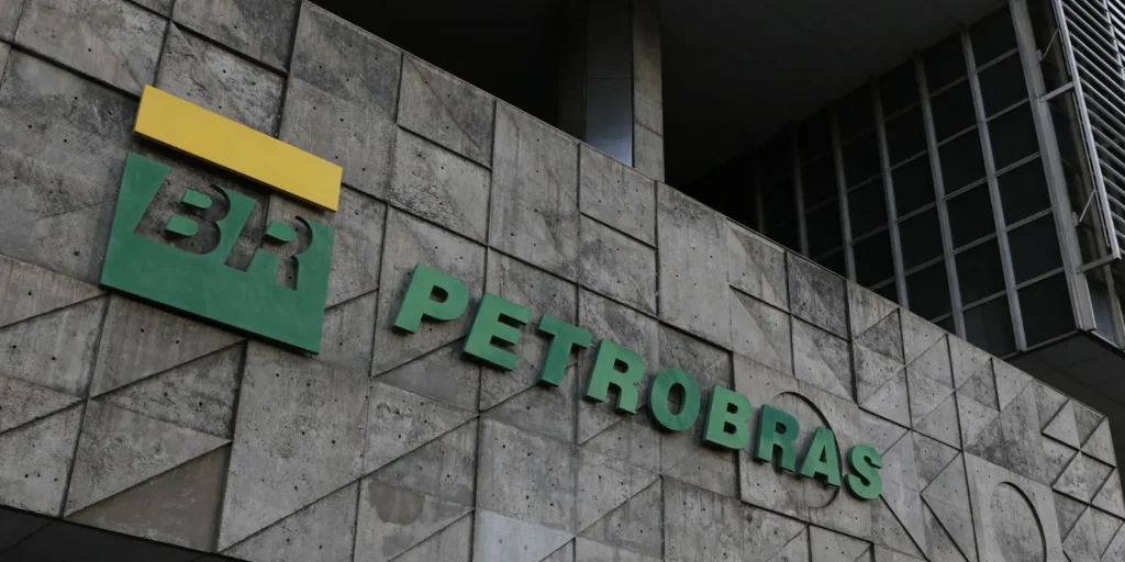 Petrobras tem lucro líquido de R$ 52,4 bi no segundo trimestre positivo
