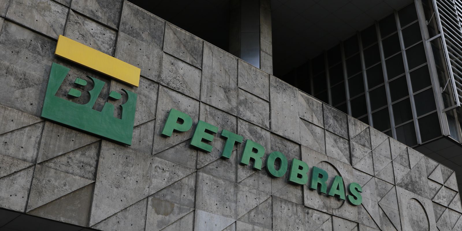 Petrobras tem lucro líquido de R$ 52,4 bi no segundo trimestre positivo