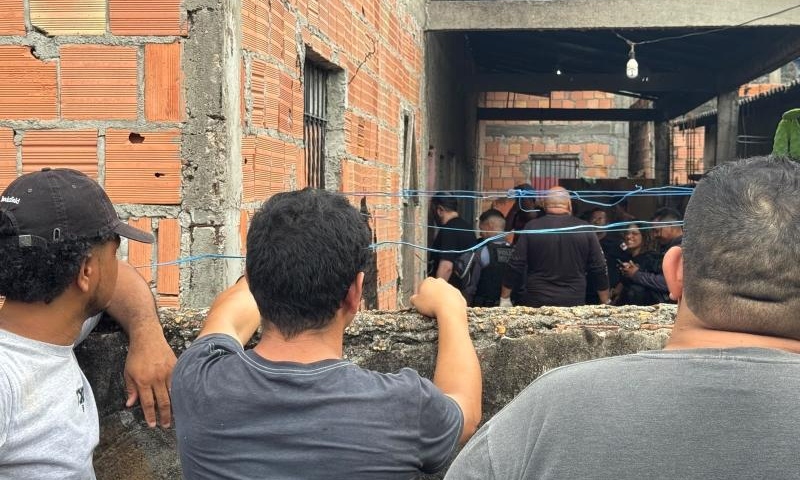 Mulher é morta a tiros dentro de kitnet em Manaus