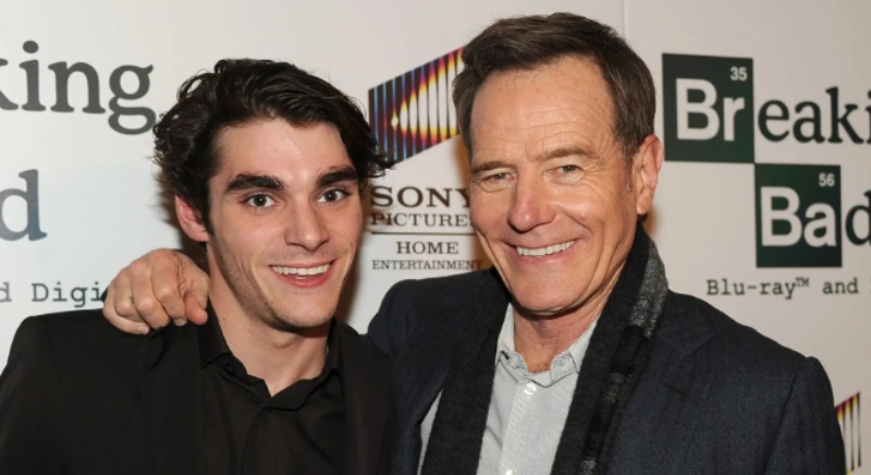 Bryan Cranston lamenta morte de RJ Mitte e alerta sobre saúde mental