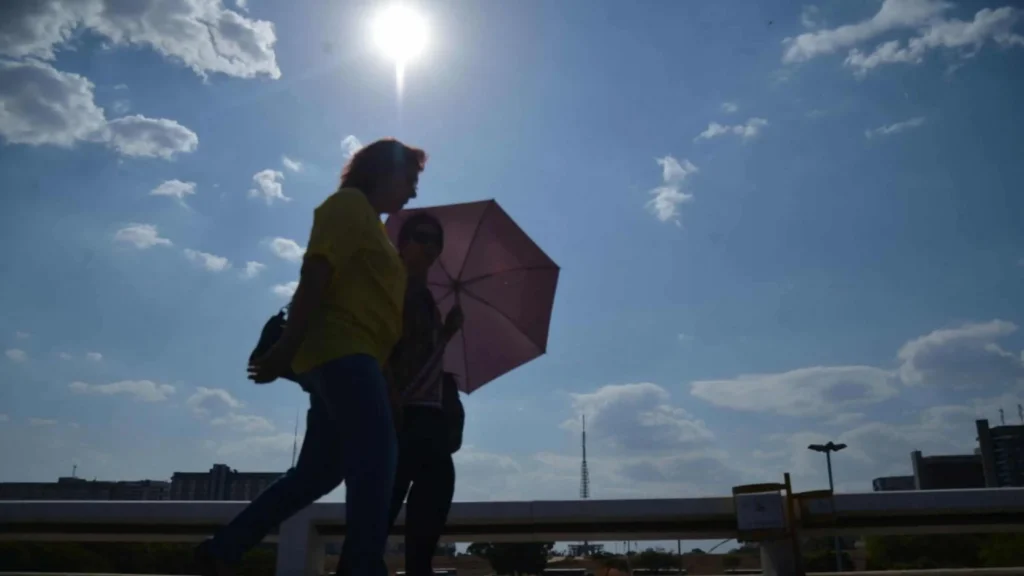 Manaus terá sexta-feira de muito calor e chuvas repentinas