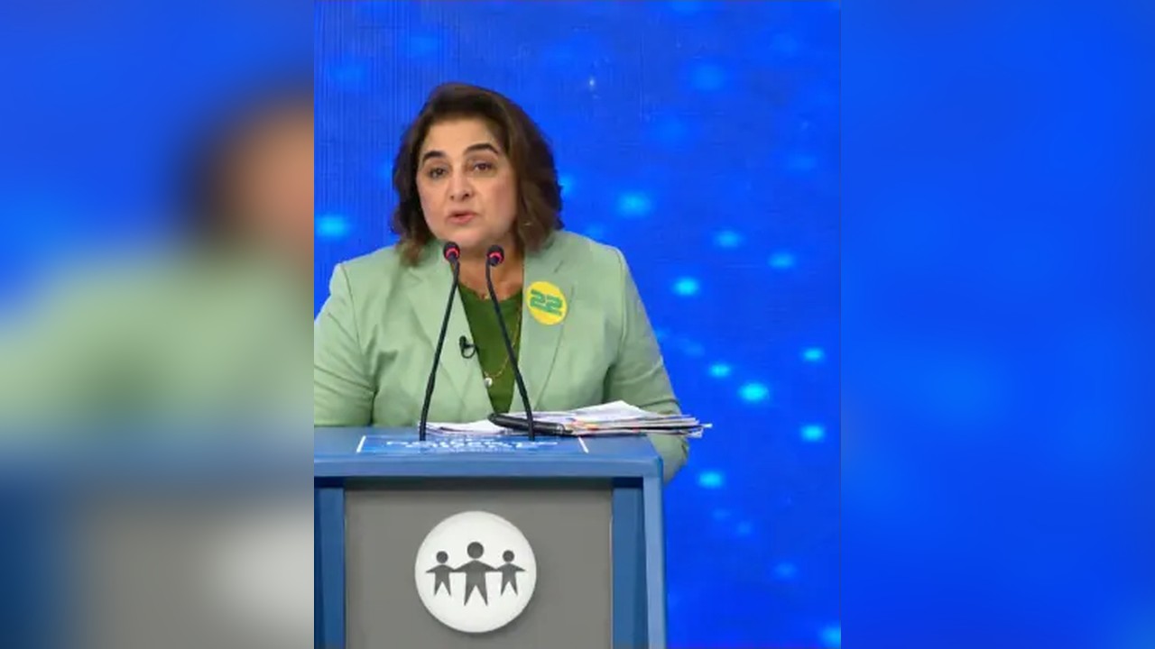 Maria do Carmo fala durante debate entre candidatos ao Governo do Amazonas